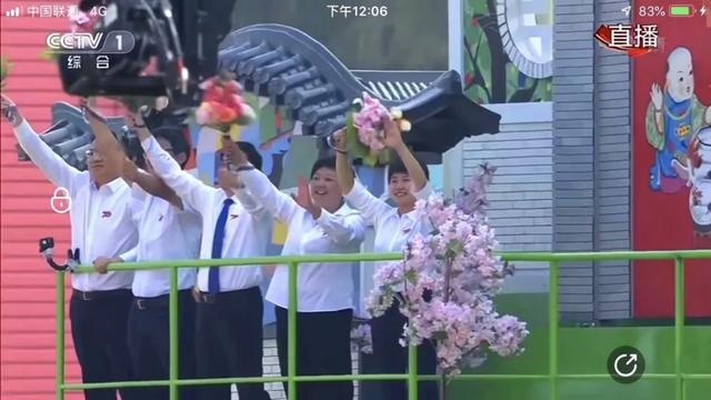 %title插图%num 赵海伶这位淘宝店主是凭借什么登上国庆彩车的?